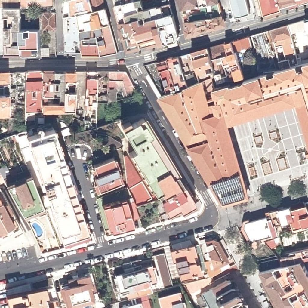 Вид згори на територію школи «EMM PUERTO DE LA CRUZ»