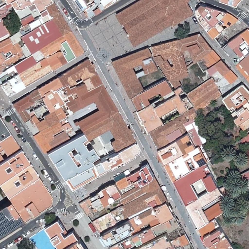 Вид згори на територію школи «EMD SAN SEBASTIÁN DE LA GOMERA»
