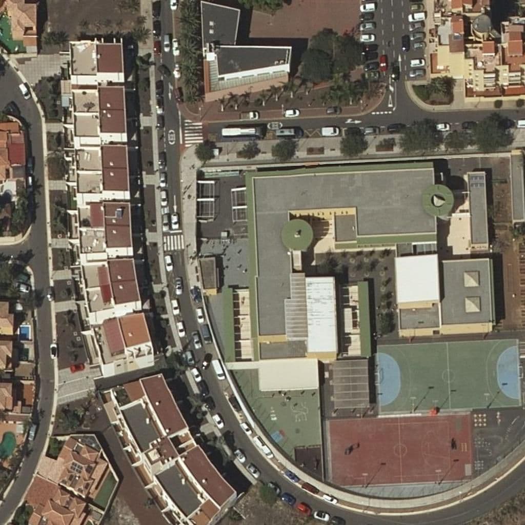 Aerial view of the grounds of CEIP PARQUE LA REINA