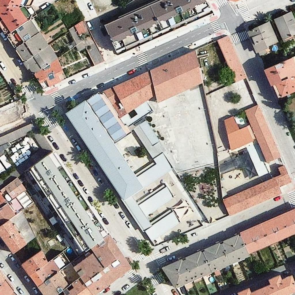 Вид згори на територію школи «Escola Alta Segarra»
