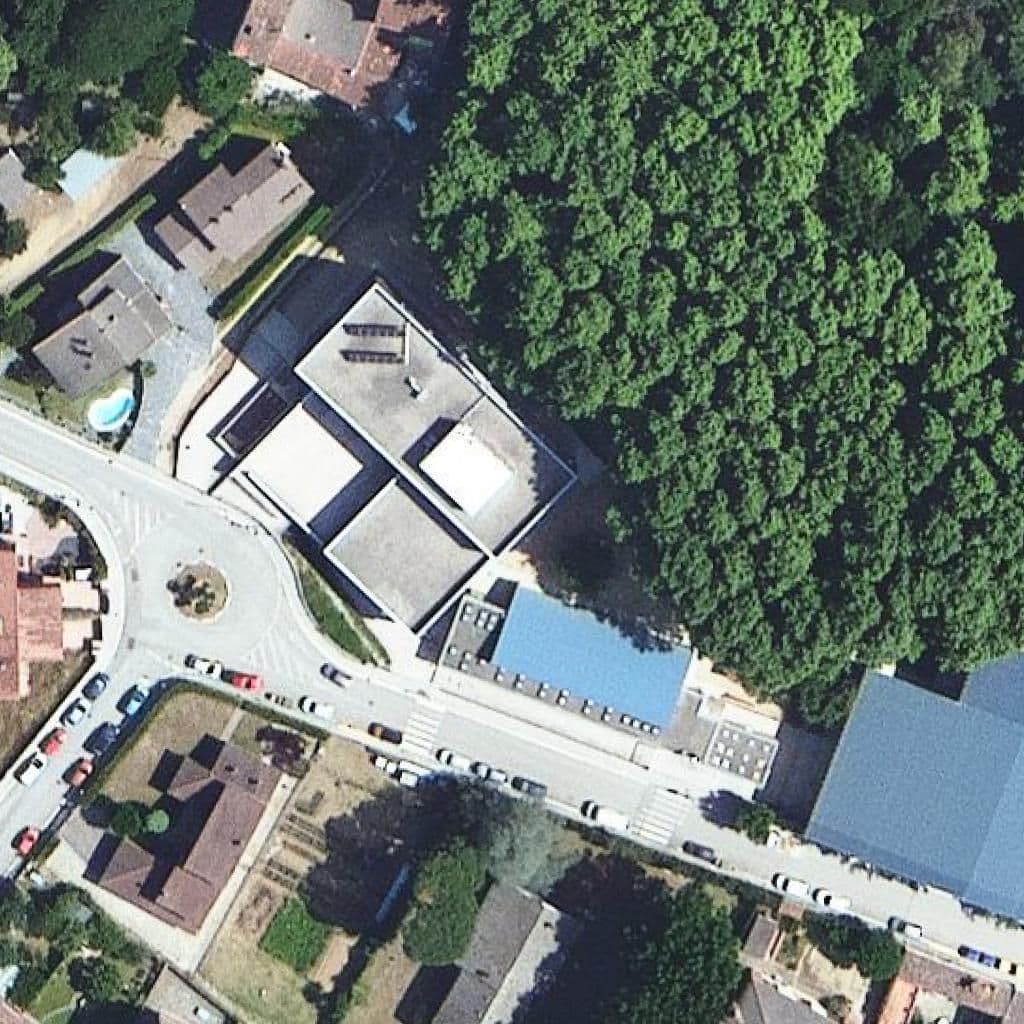Вид сверху на территорию школы «Escola Aqua Alba»