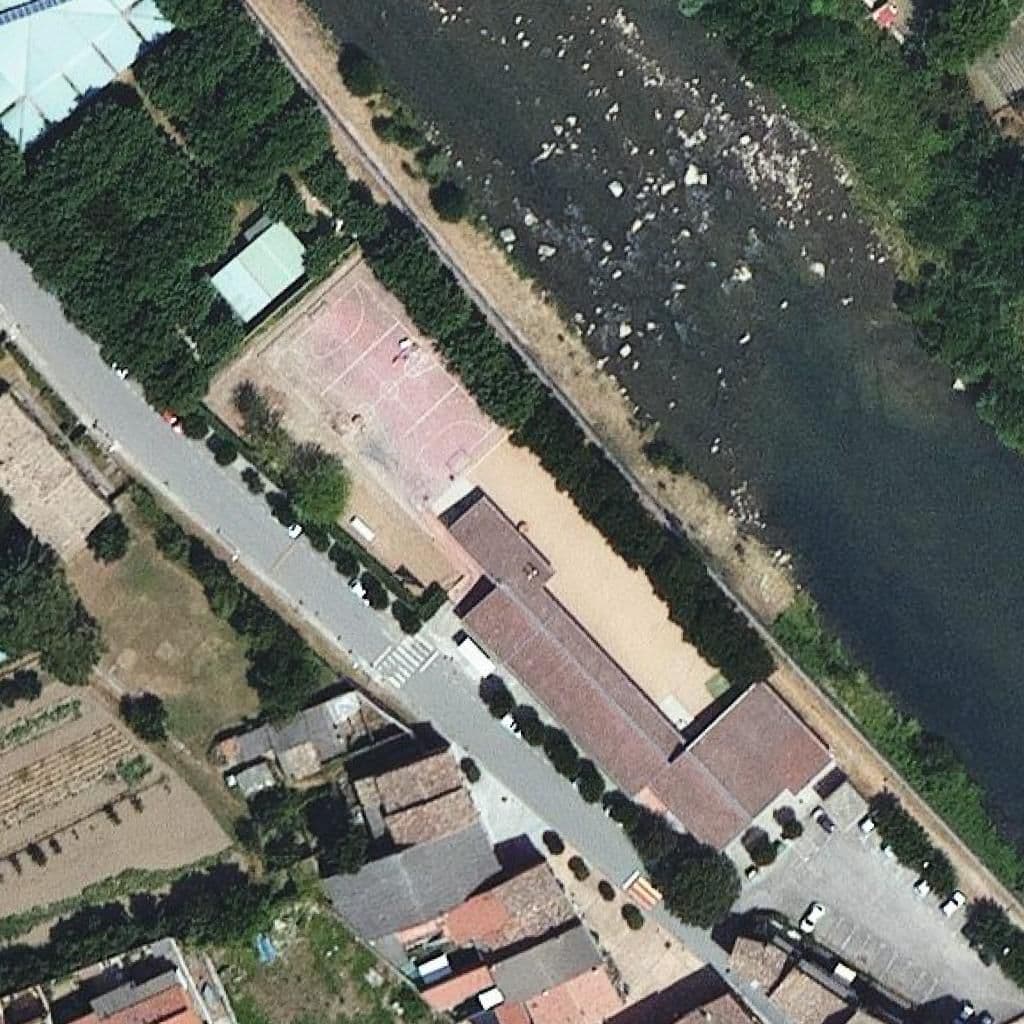 Aerial view of the grounds of Escola El Rocal