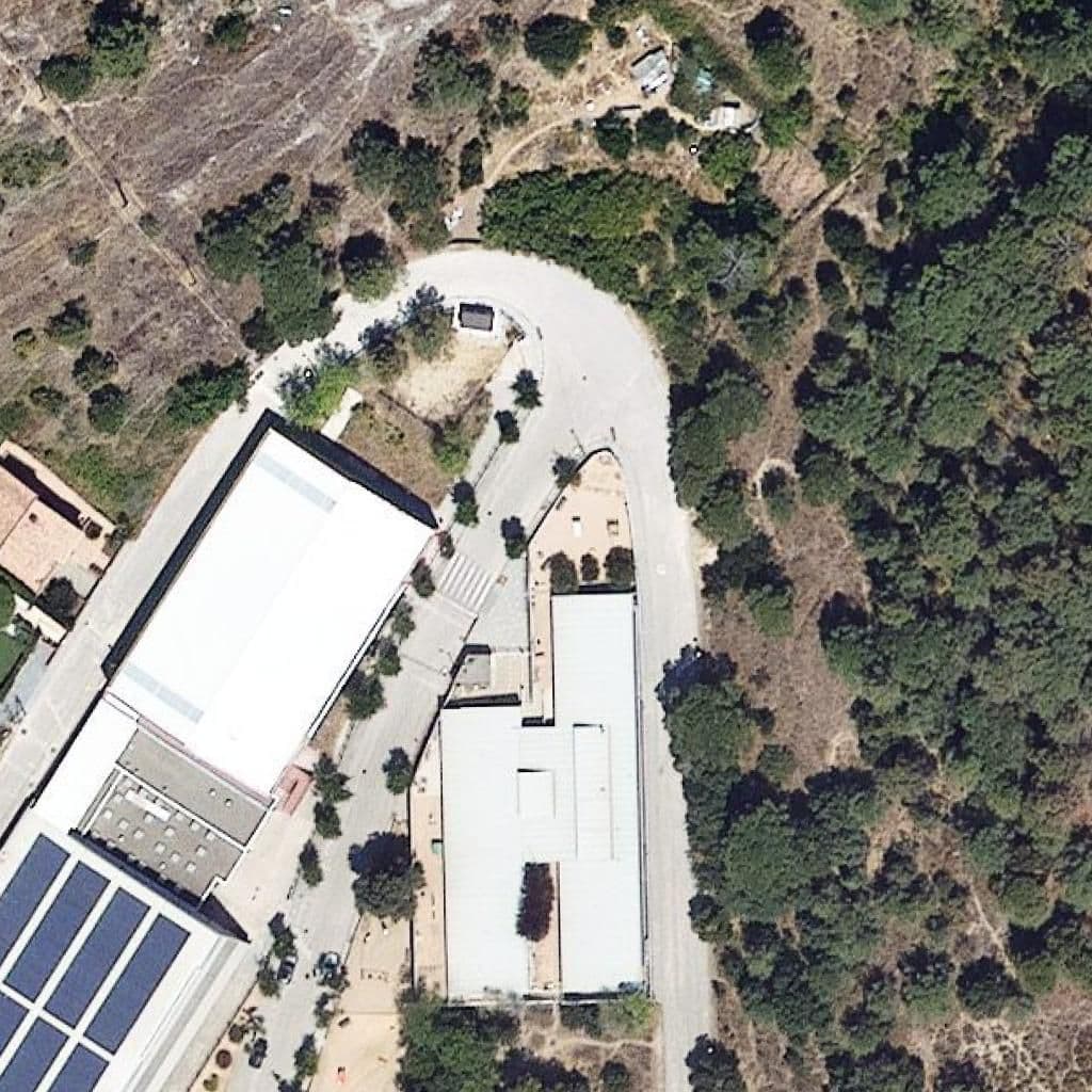 Вид згори на територію школи «Escola Jaume Balmes»