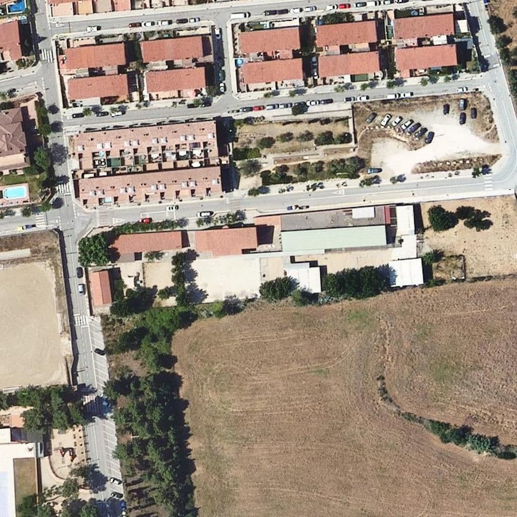 Вид згори на територію школи «Escola Josep Masclans»