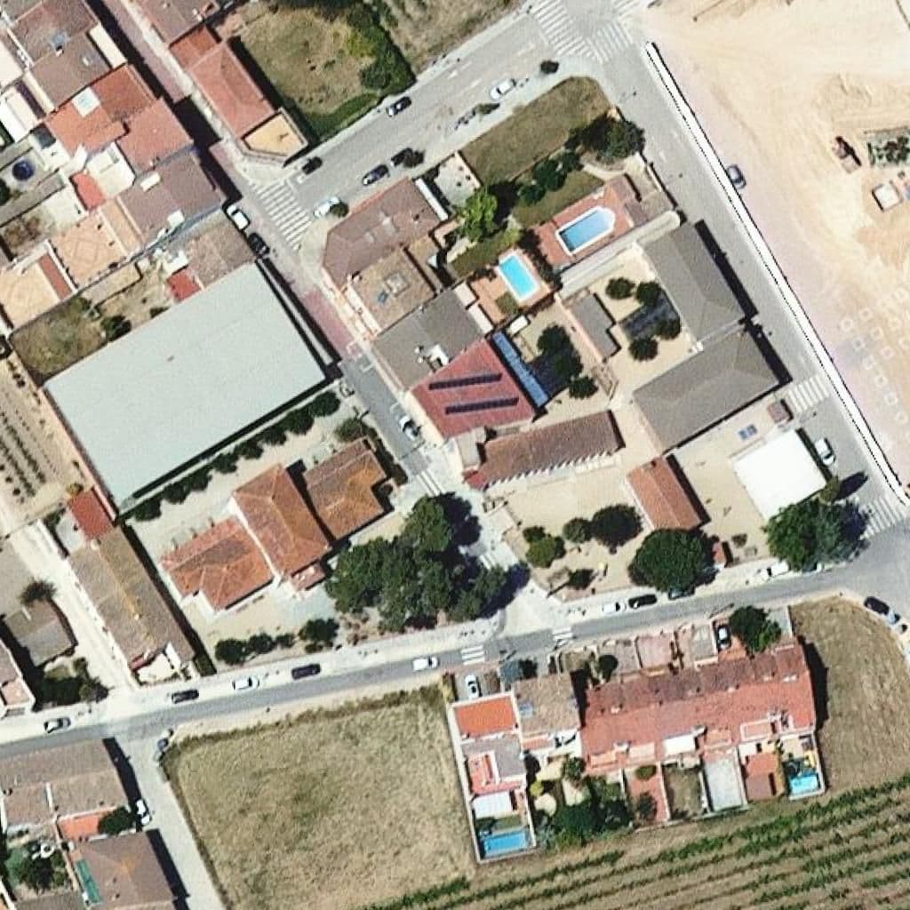 Вид згори на територію школи «Llar d'infants de La Granada»