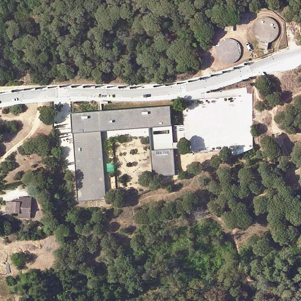 Aerial view of the grounds of Escola La Falguera