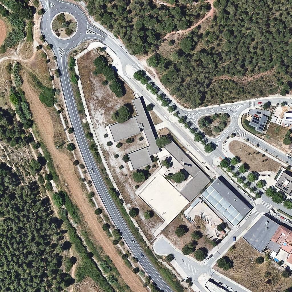 Вид згори на територію школи «Institut Begues»