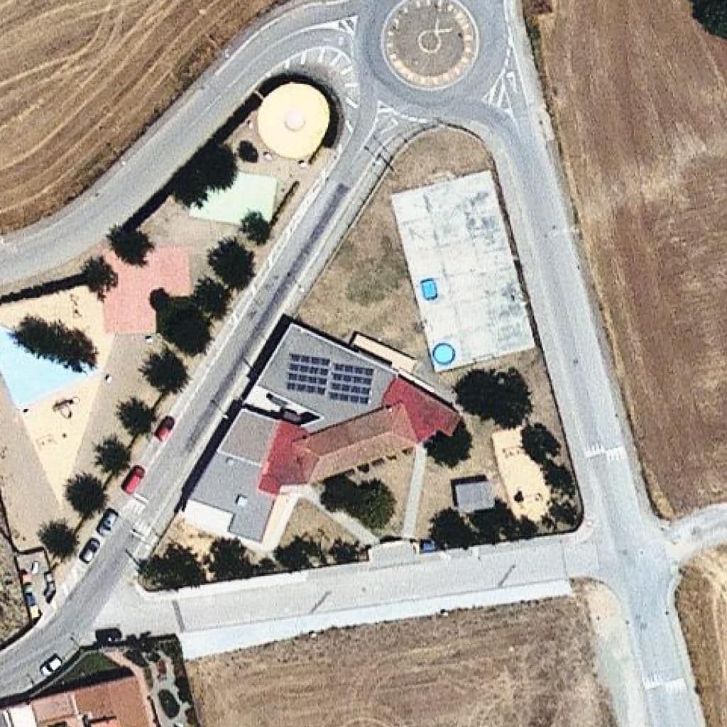 Aerial view of the grounds of Escola Sant Andreu de Borrassà