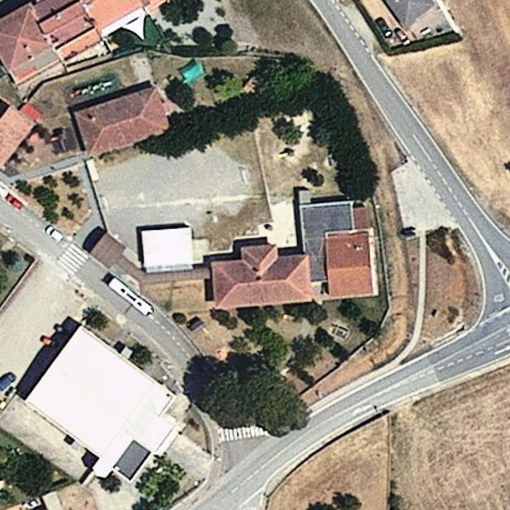 Aerial view of the grounds of Escola Mont Cós - ZER El Llierca