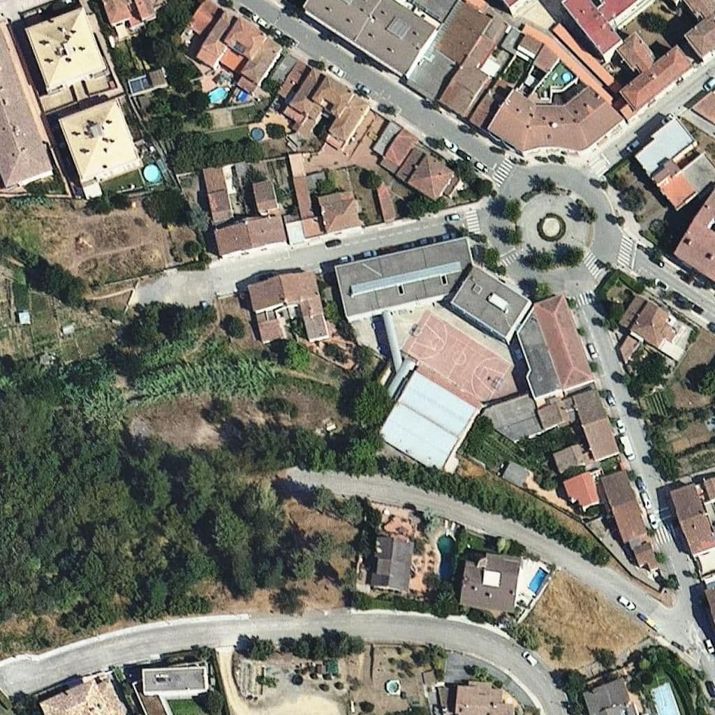 Aerial view of the grounds of Institut Rafael Campalans