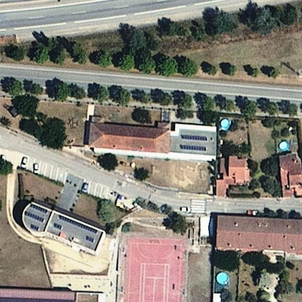Aerial view of the grounds of Escola Montpalau - ZER El Llierca