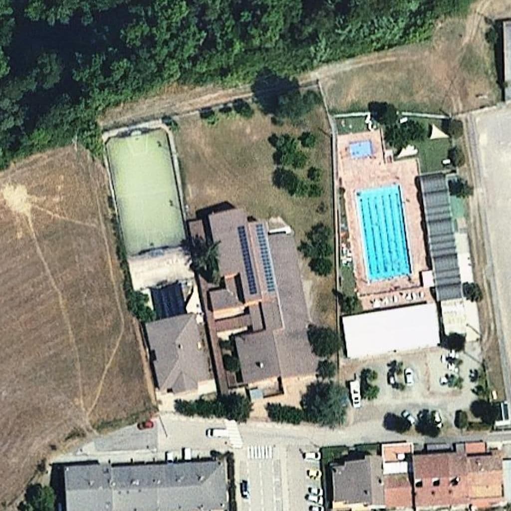 Вид згори на територію школи «Llar d'infants Municipal Castellet»