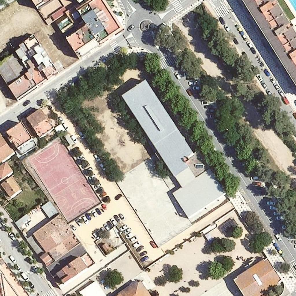Вид згори на територію школи «Institut de Tossa de Mar»