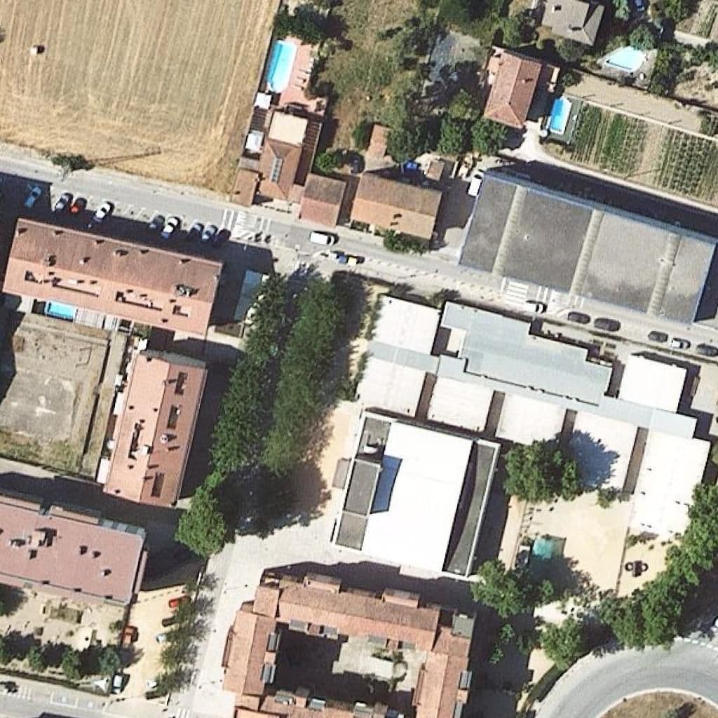 Вид згори на територію школи «Escola Castellum»