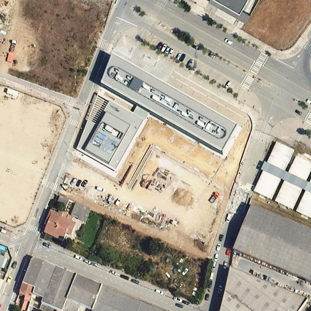 Вид сверху на территорию школы «Institut de Vilablareix»