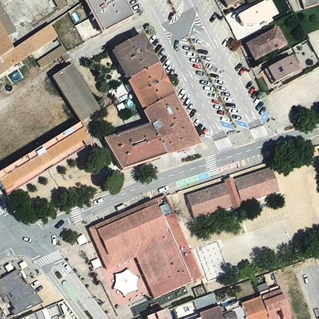 Вид згори на територію школи «Institut de Peralada»