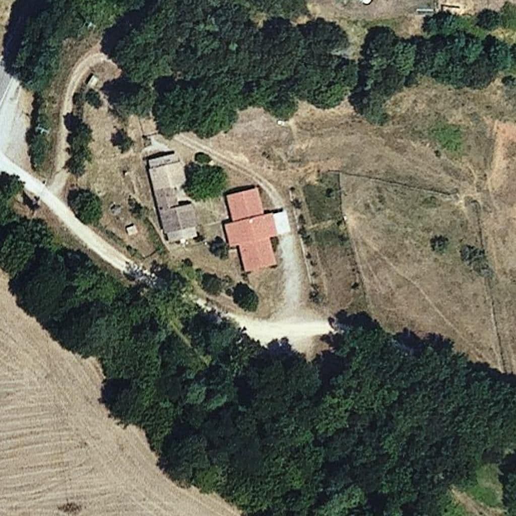 Вид згори на територію школи «El Rusc»