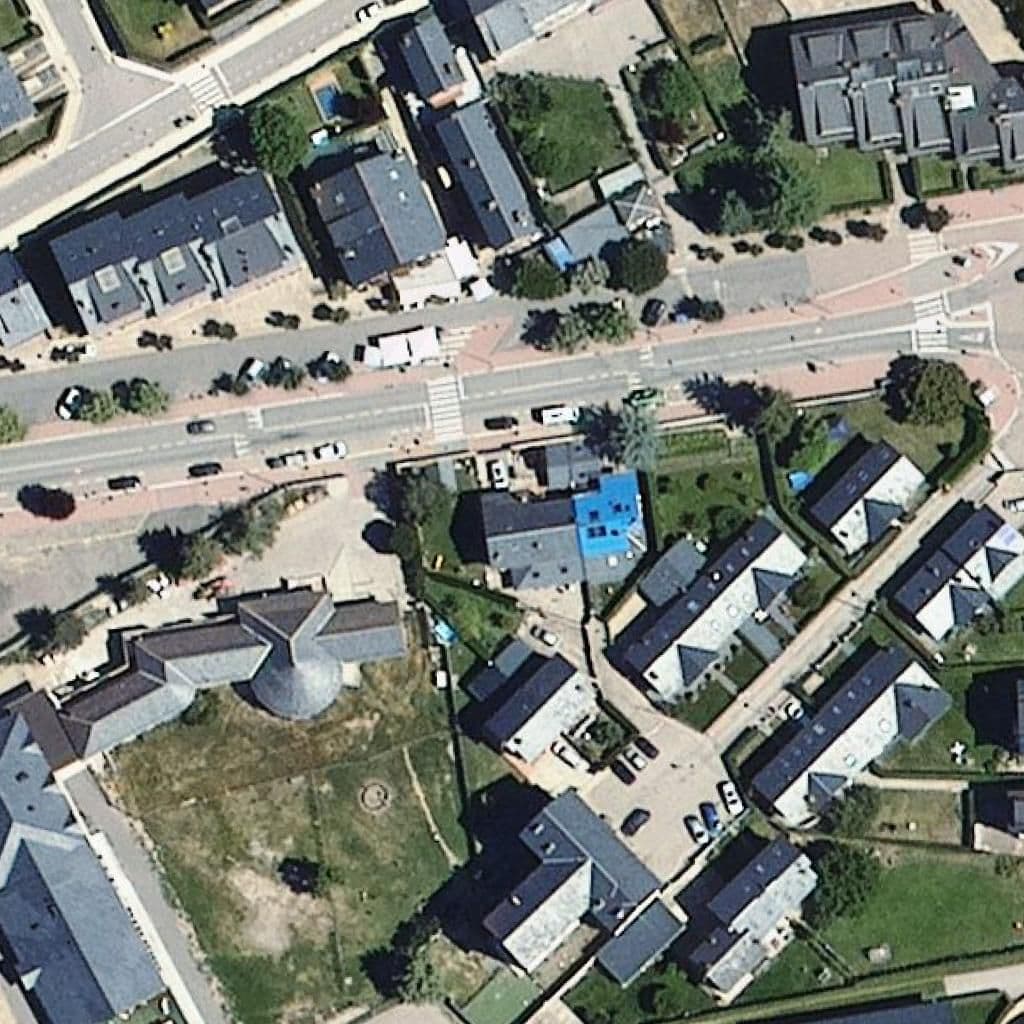Вид згори на територію школи «Llar d'infants Municipal Els Esquirolets»
