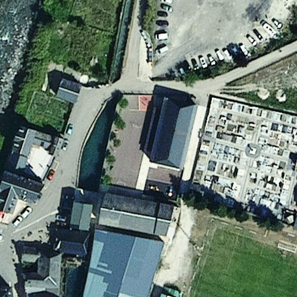 Вид згори на територію школи «Escola Sant Ròc»