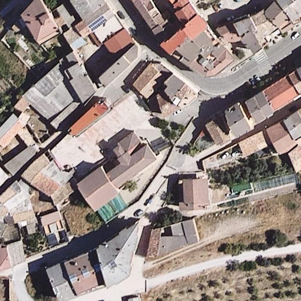 Вид згори на територію школи «Escola Aeso - ZER Pallars Jussà»