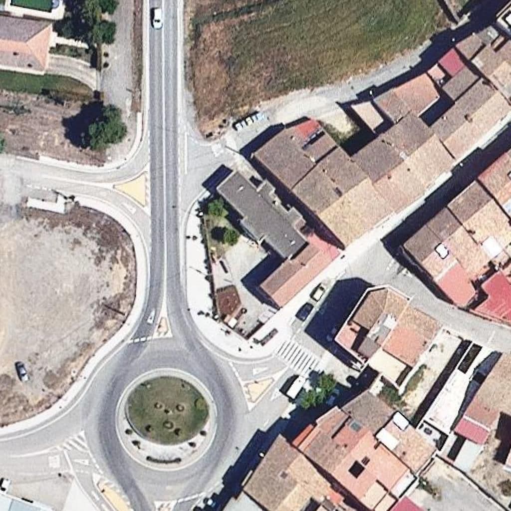 Aerial view of the grounds of Escola El Roser - ZER Alt Segrià