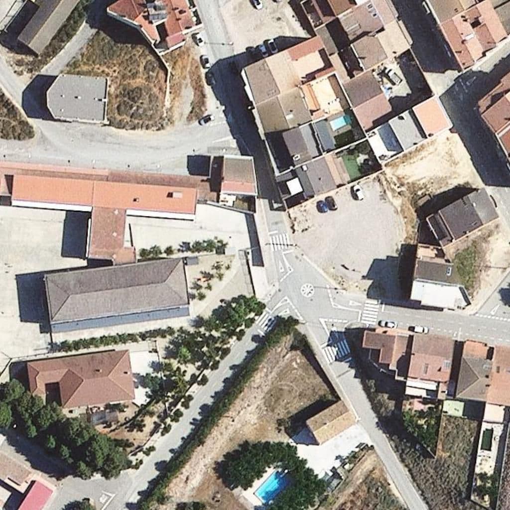 Aerial view of the grounds of Escola Teresa Bergadà