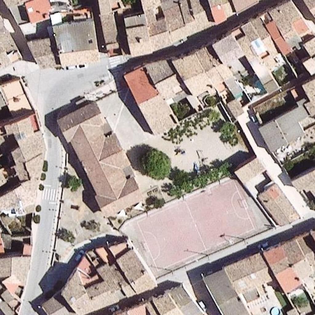 Вид згори на територію школи «Llar d'infants de Sant Martí de Riucorb»