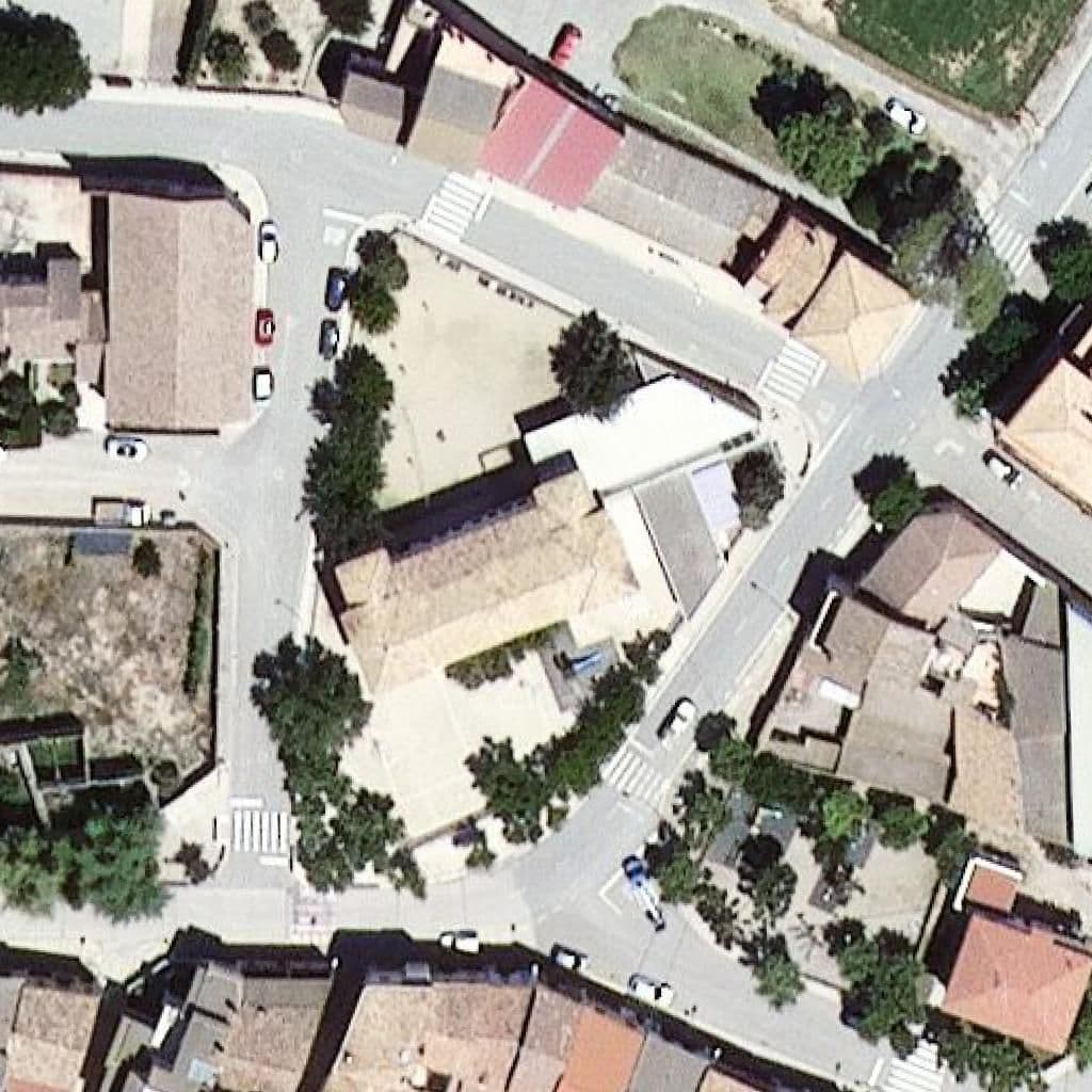 Вид згори на територію школи «Llar d'infants de Castellserà»