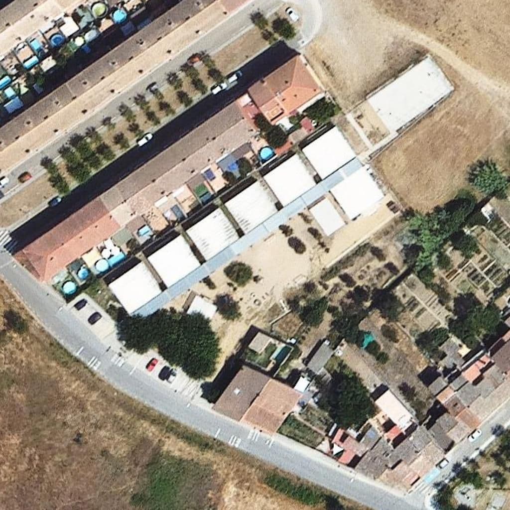 Вид згори на територію школи «Escola Empordanet»