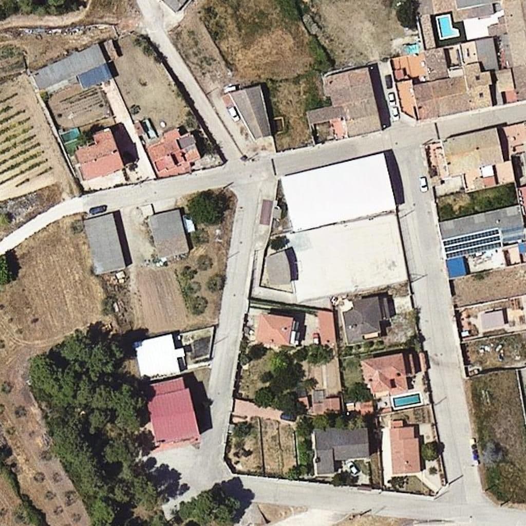 Вид згори на територію школи «Escola Sant Miquel»