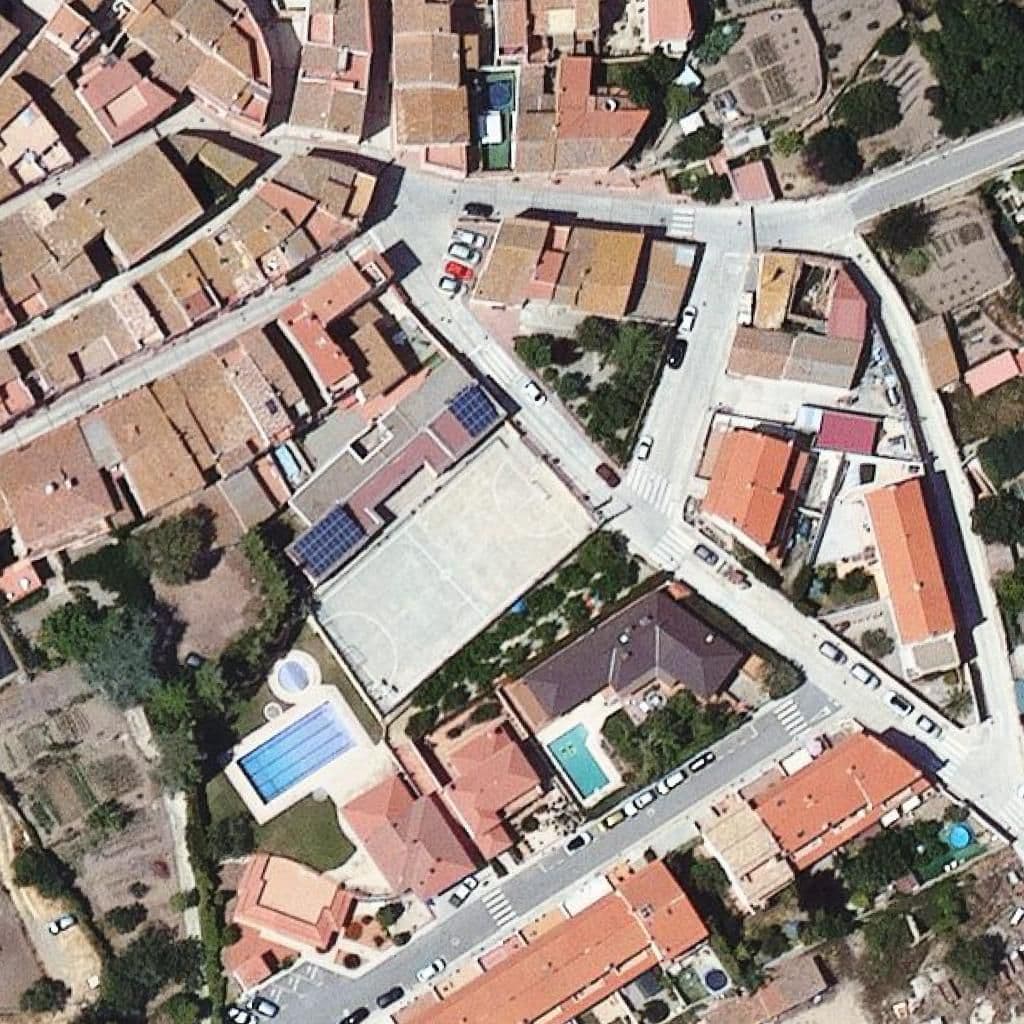 Aerial view of the grounds of Escola Mare de Déu de l'Esperança - ZER La Parellada