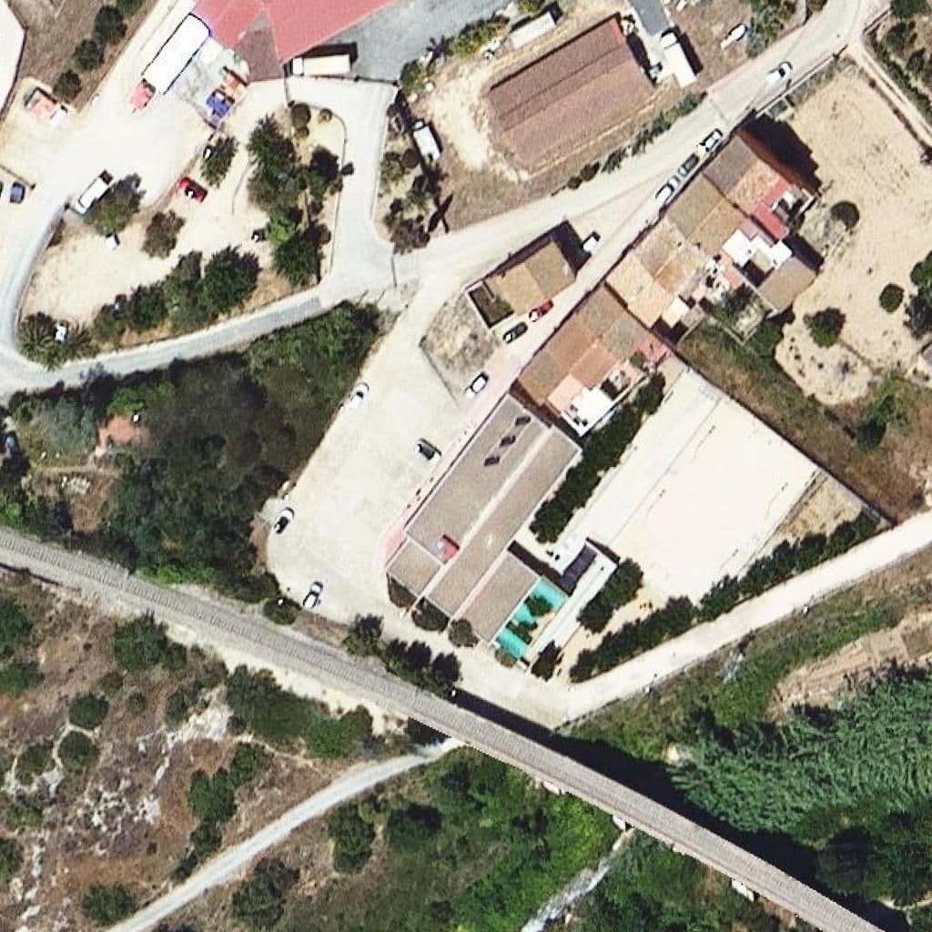 Aerial view of the grounds of Escola Josep Nin