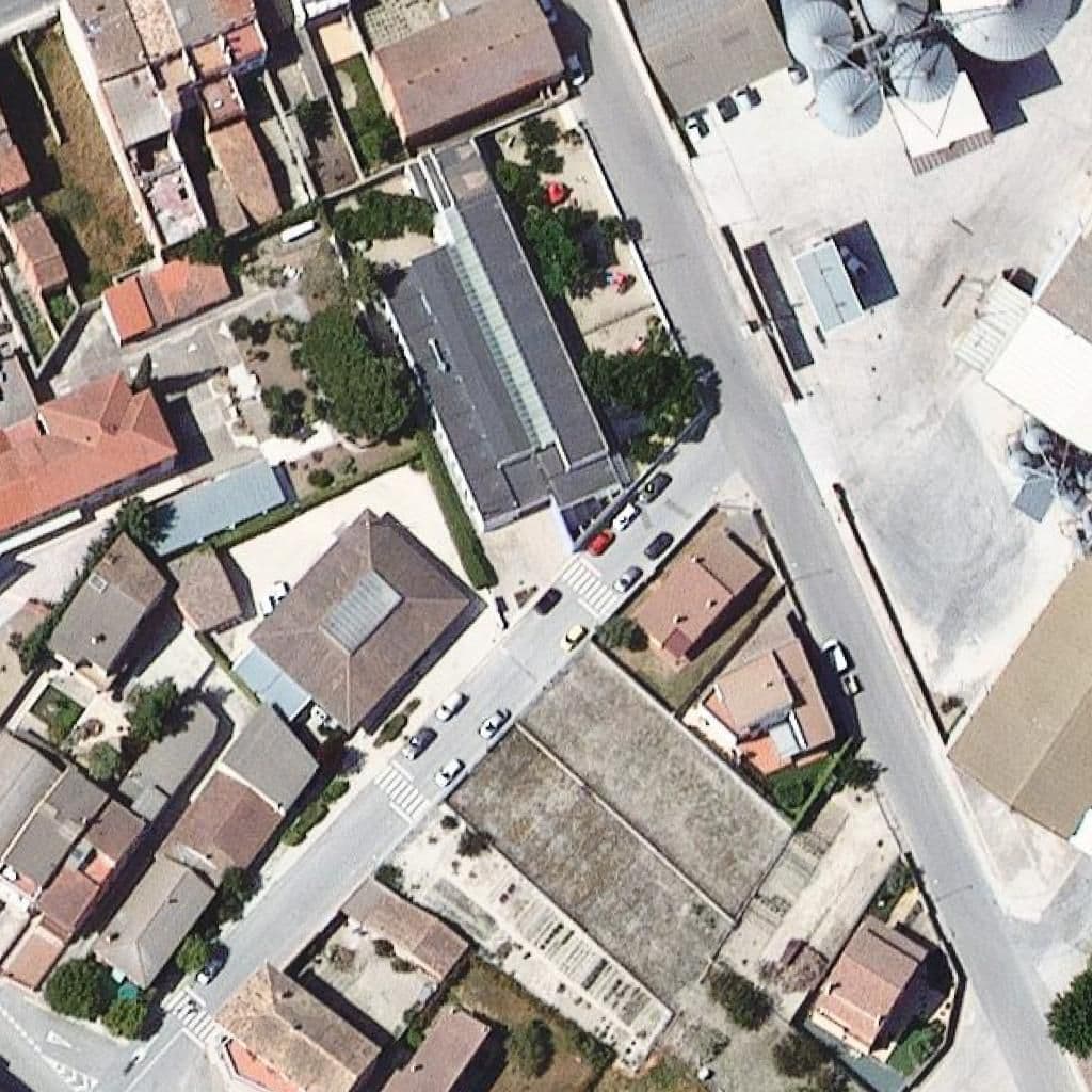 Вид згори на територію школи «Llar d'infants El Rossinyol»
