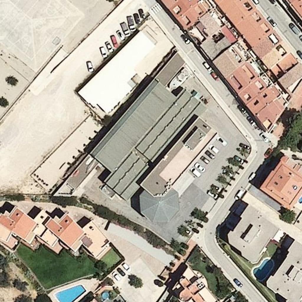 Вид згори на територію школи «Institut Escola de Capacitació Nauticopesquera de Catalunya»