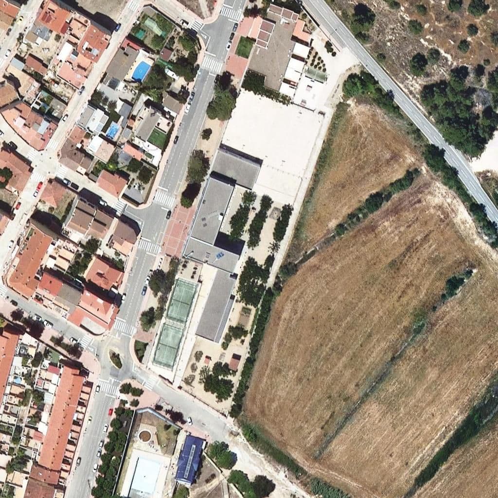 Aerial view of the grounds of Escola Josep Veciana