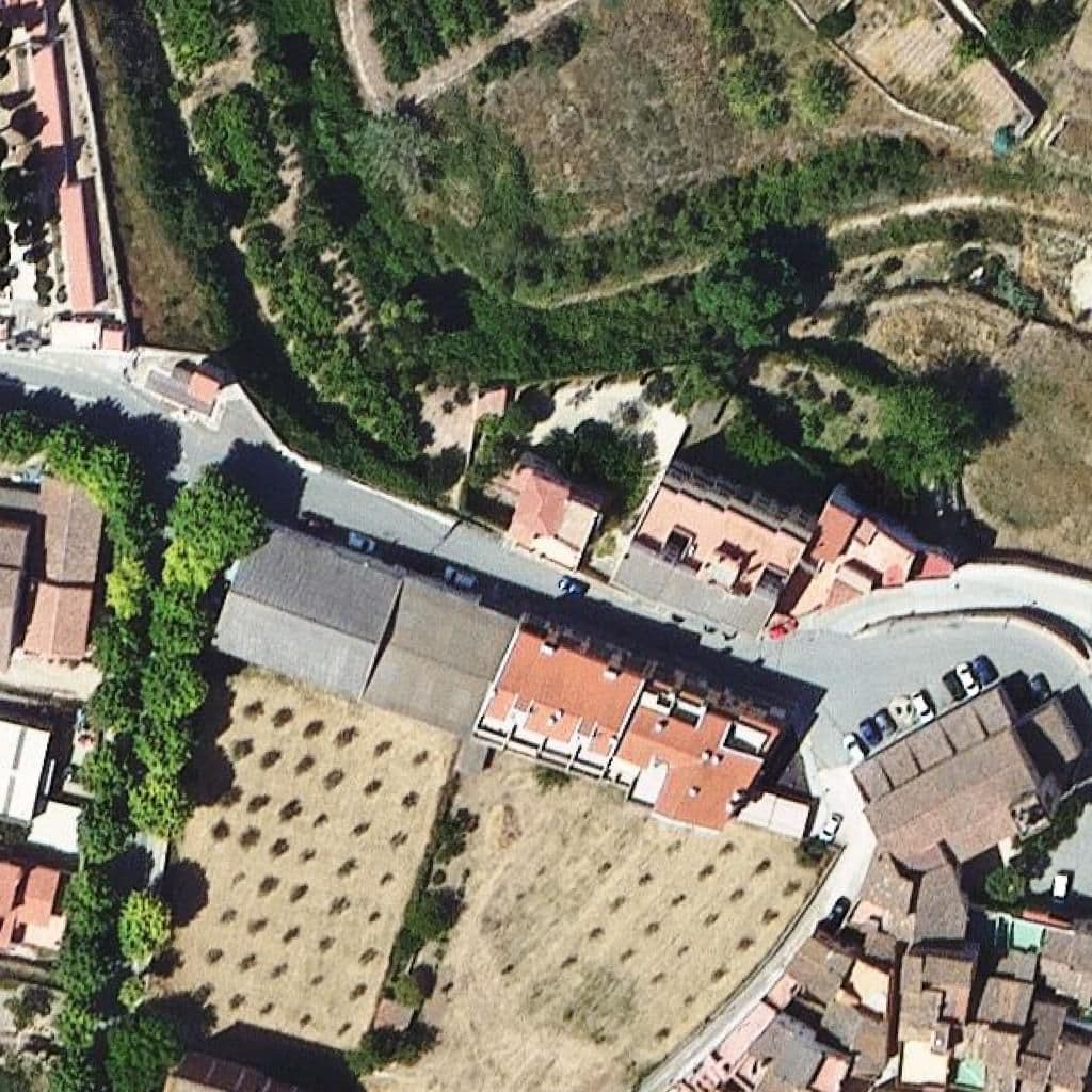 Вид згори на територію школи «Llar d'infants Els Pontarrinets»