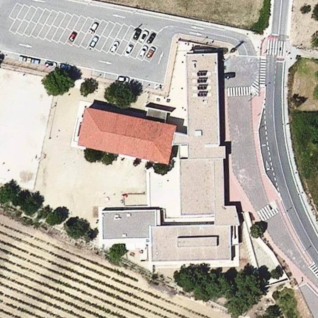 Aerial view of the grounds of Escola Bressol Municipal els Guillemets