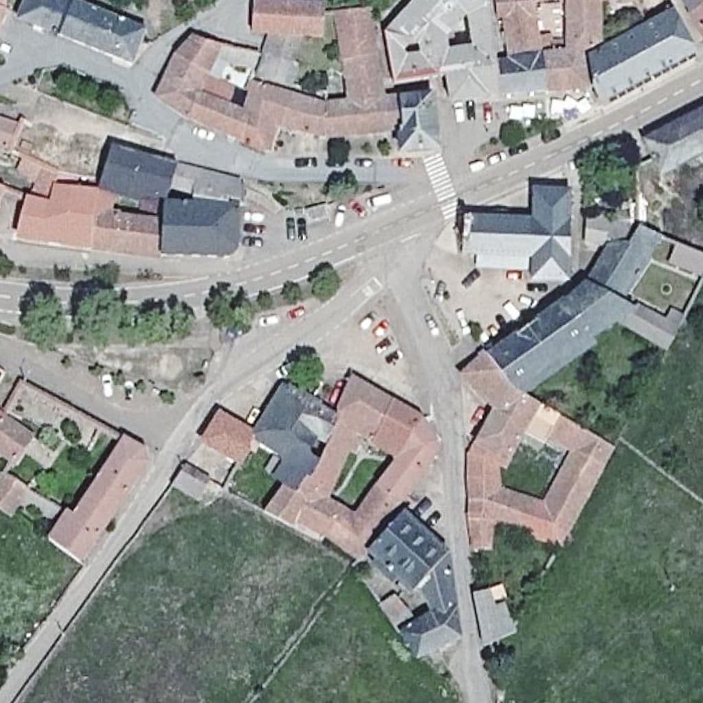 Вид сверху на территорию школы «CRA DE RIELLO»