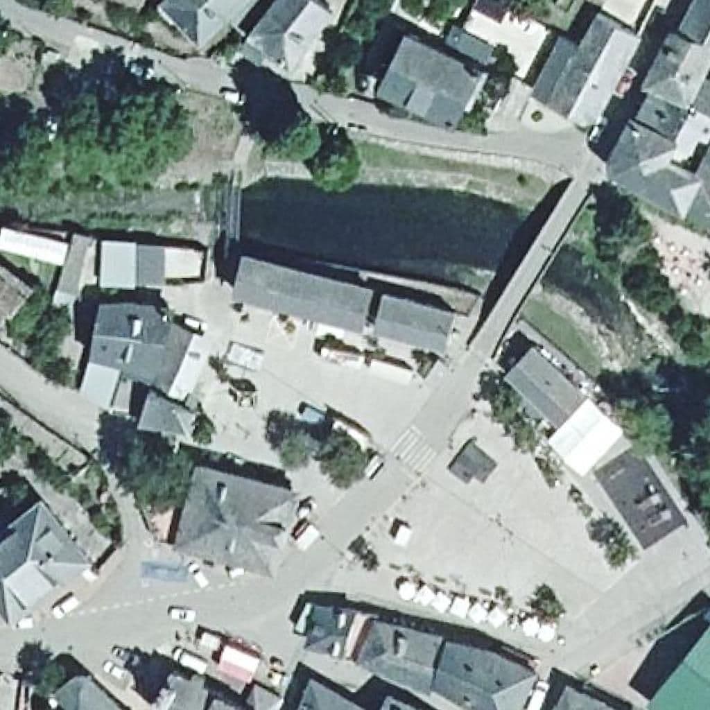 Aerial view of the grounds of CRA DE TORAL DE MERAYO