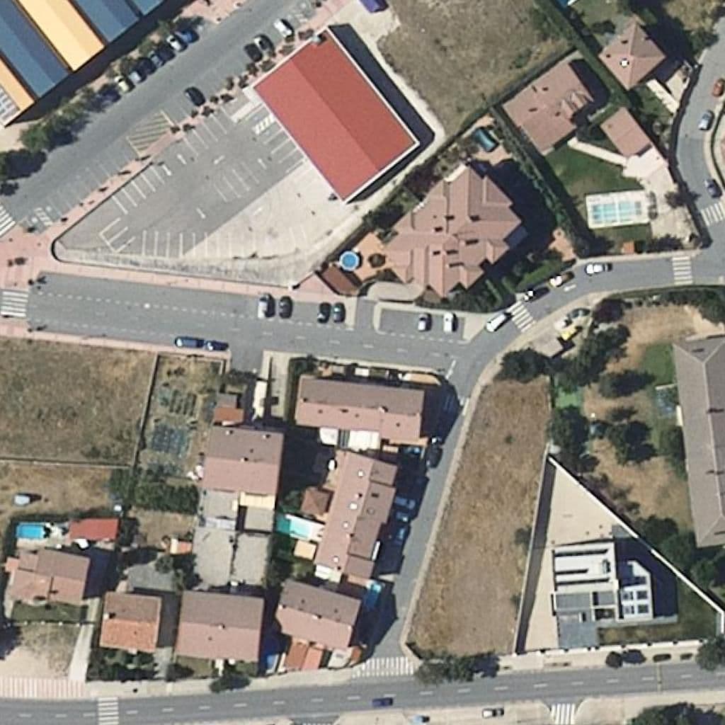Aerial view of the grounds of DE PEQUES