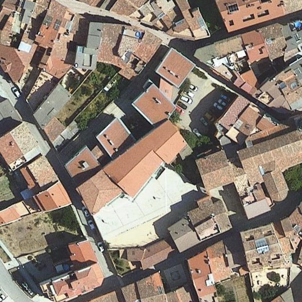 Aerial view of the grounds of Institut Escola Cent Fonts