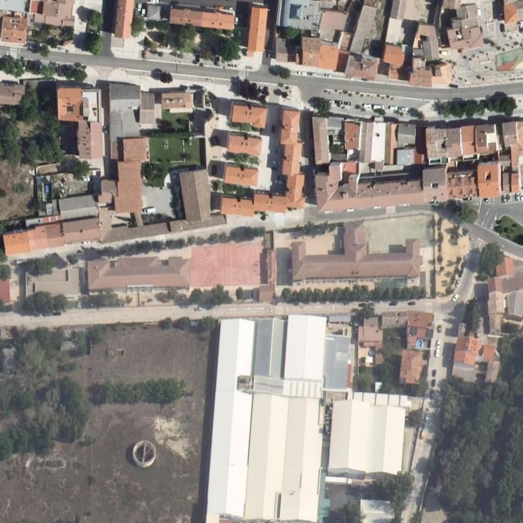 Вид сверху на территорию школы «ESCUELA INFANTIL DE PEÑAFIEL»