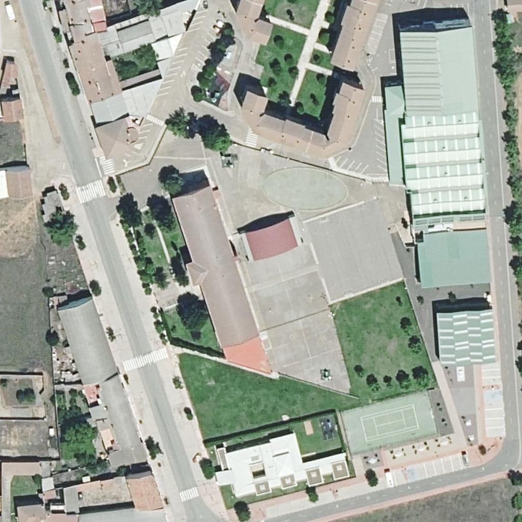 Aerial view of the grounds of PEQUECOYANZA