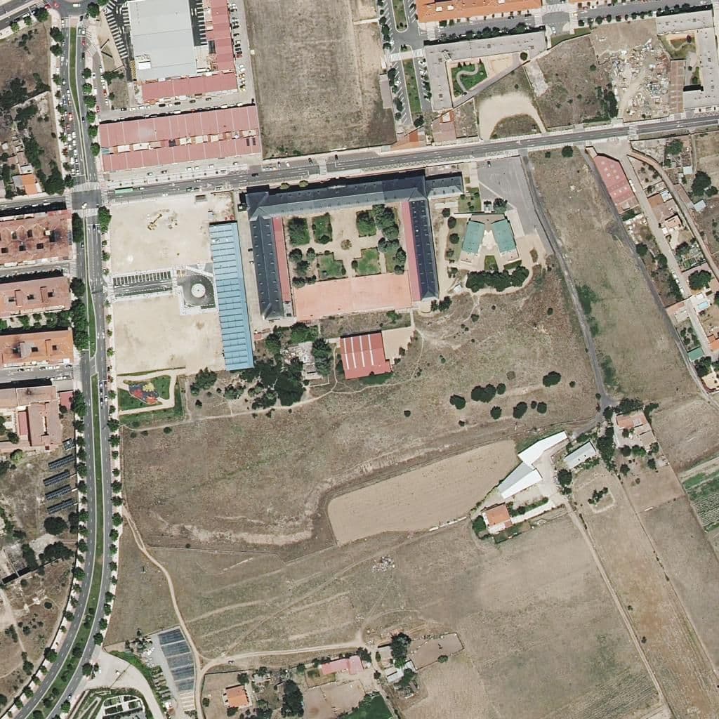 Aerial view of the grounds of FERNANDO DE ROJAS