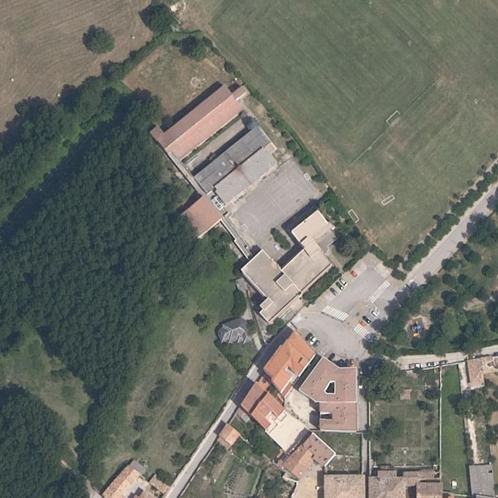 Вид сверху на территорию школы «MERINDADES DE CASTILLA»