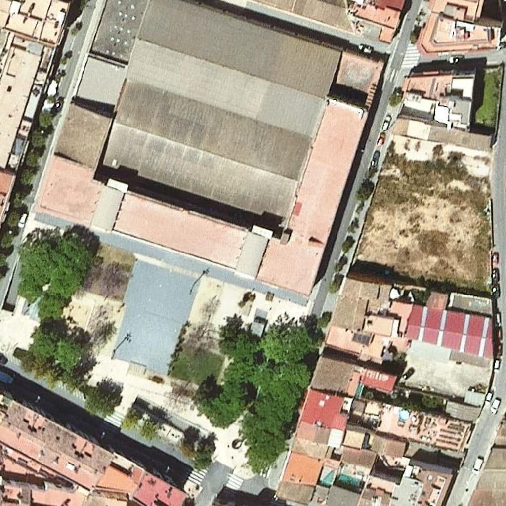 Вид згори на територію школи «Ea De Vilanova I La Geltrú»