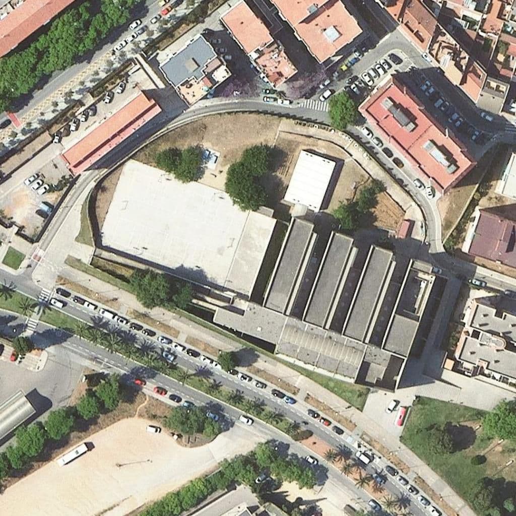 Вид згори на територію школи «Institut El Calamot»