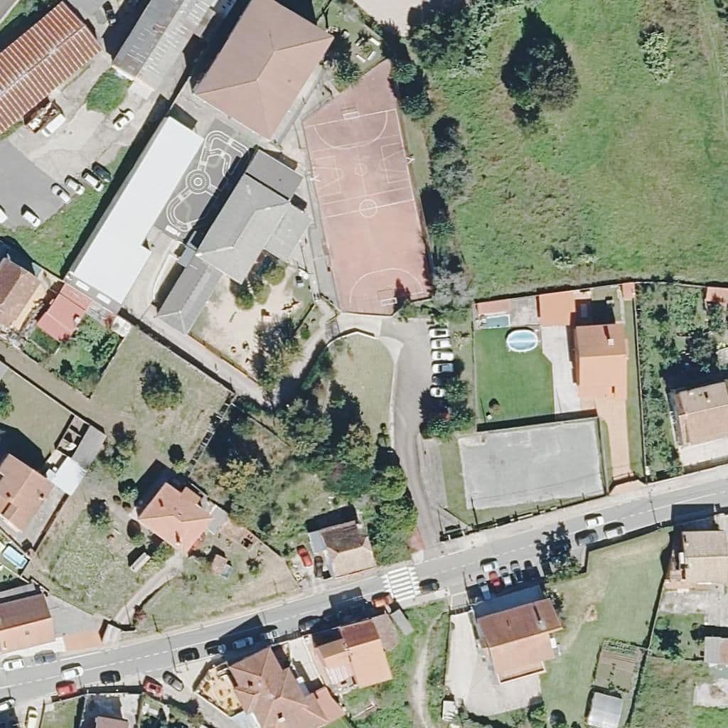 Aerial view of the grounds of CEIP da Igrexa-Candeán