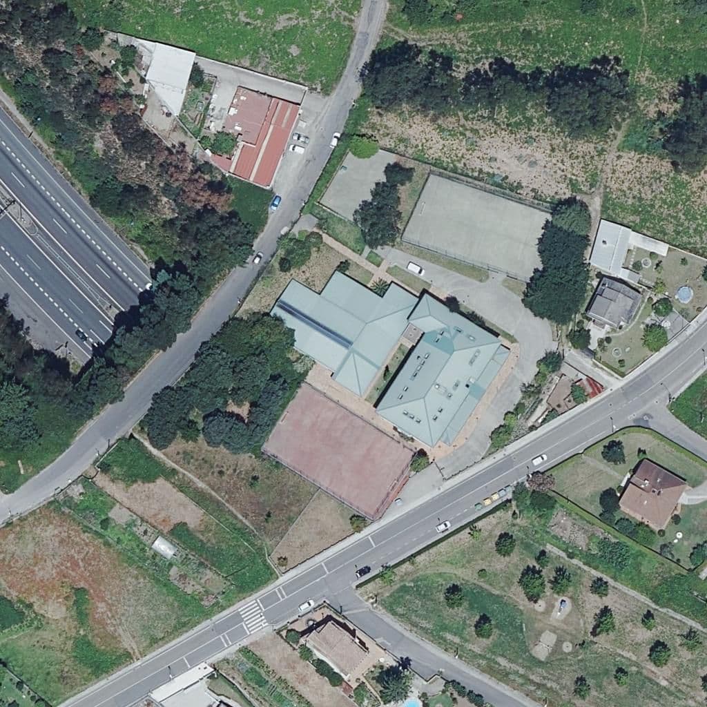 Aerial view of the grounds of CPR Plurilingüe Barreiro
