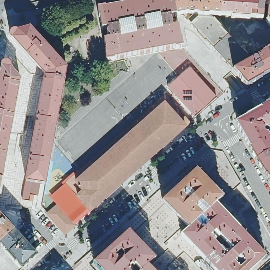 Вид згори на територію школи «CEIP Plurilingüe Pintor Laxeiro»